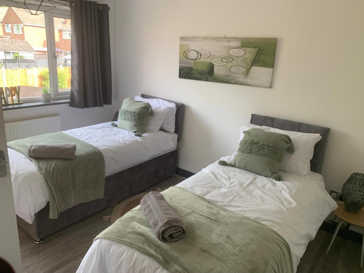 Crowthorne House, Beautiful 3 Bedroom Home For Upto 8 Guests, With Sofa Bed Cul-De-Sac With Private Driveway Nottingham Exterior foto